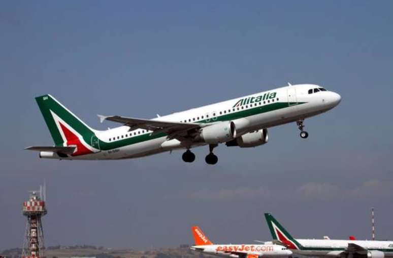 Mesmo privatizada, a Alitalia está sob intervenção do governo italiano