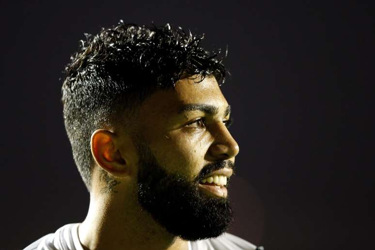 Gabigol prevê clássico de poucas chances neste sábado