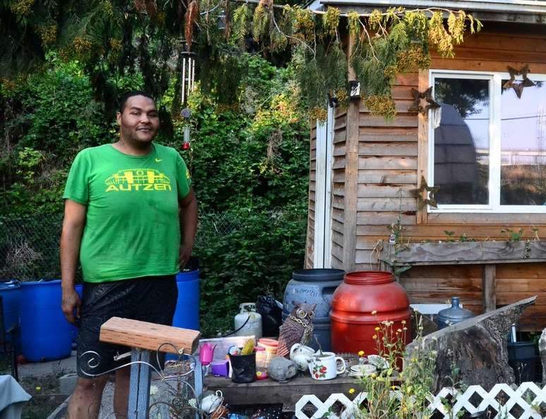 "É muito assutador. A população de rua só cresce", diz Tequila, que tem 37 anos e vive em um acampamento em Portland