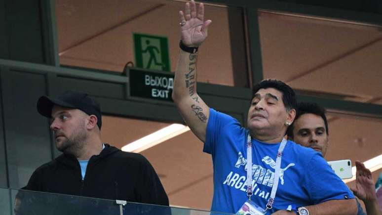 Maradona ainda alegou que Messi no Barcelona "é único, na seleção é um a mais" (Foto: Johannes Eisele/AFP)