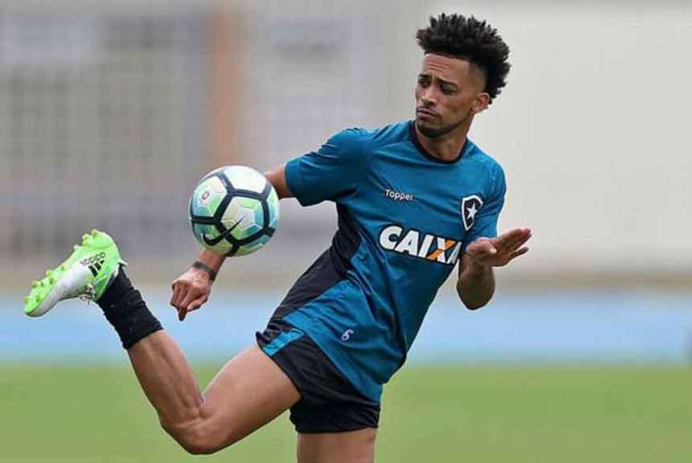Luis Ricardo entrou em campo em 12 oportunidades nesta temporada (Foto:Vitor Silva/SSPress/Botafogo)