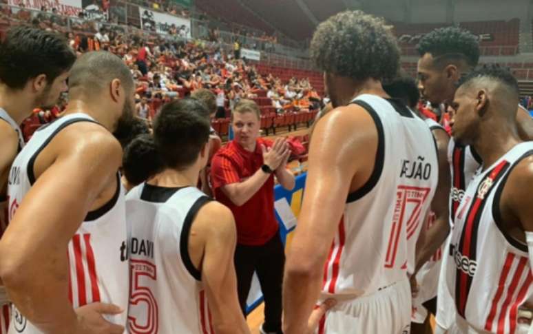 Basquete Cearense 54x73 Flamengo - NBB