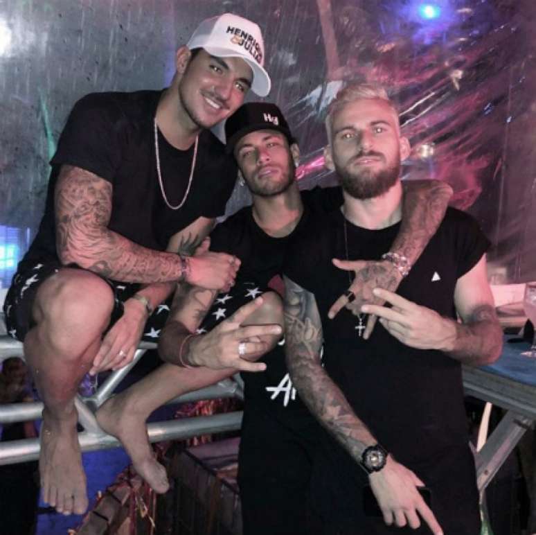 Lucas Lima e Neymar durante evento com o surfista Gabriel Medina (Foto: Reprodução/ Instagram)