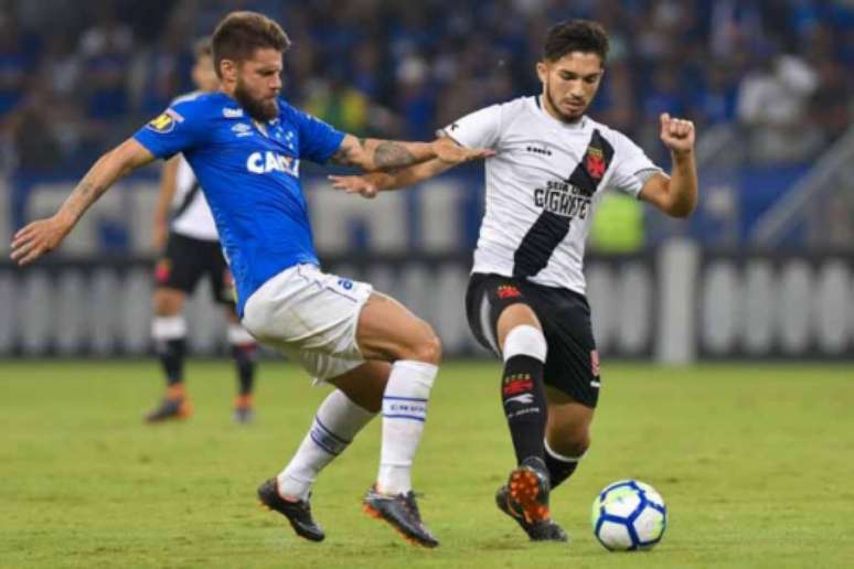 Vasco e Cruzeiro se enfrentaram três vezes no ano. Neste domingo, duelo em São Januário promete. Confira a galeria