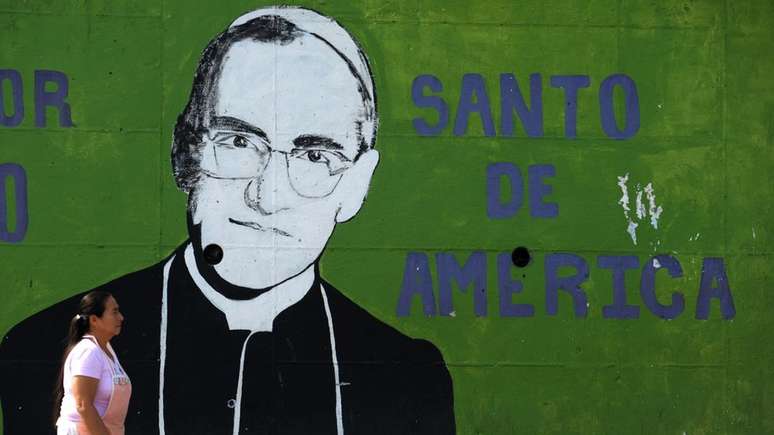 Entre os fiéis, monsenhor Romero ficou conhecido como 'o Santo da América'