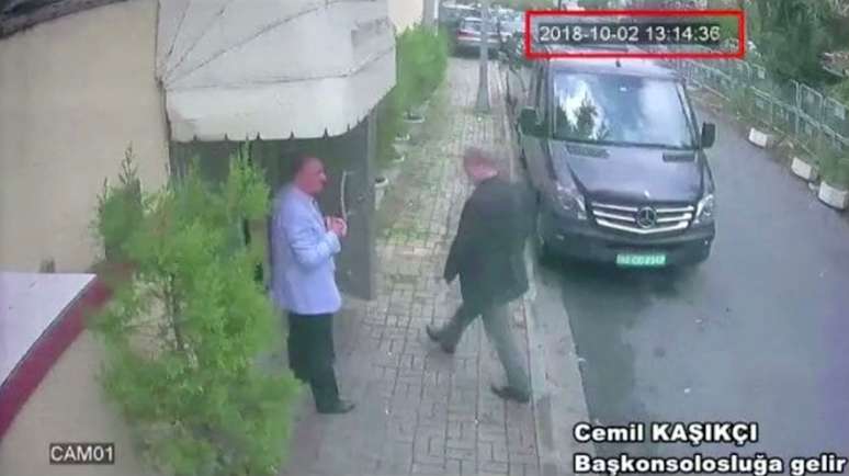 Imagem de câmara de segurança registra entrada de Jamal Khashoggi no consulado saudita em Istambul em 2 de outubro