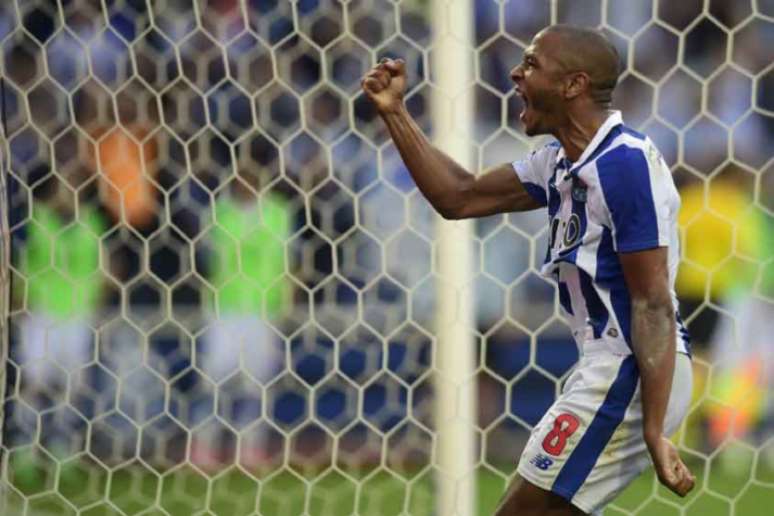 Brahimi é um dos destaques do Porto (Foto: Miguel Riopa / AFP)