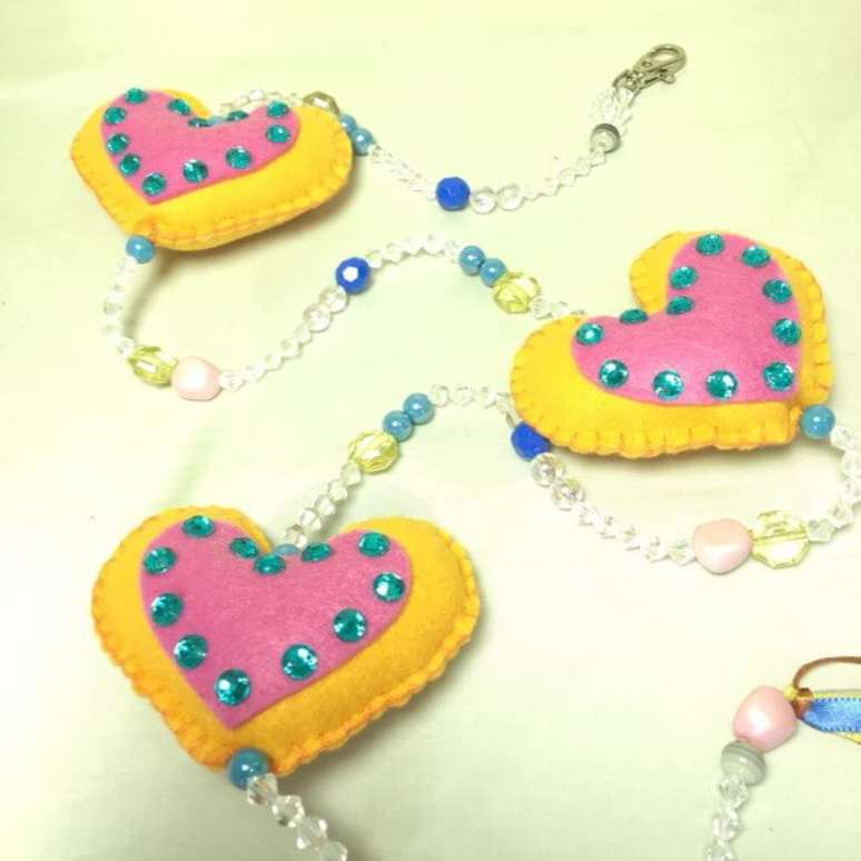 7. Voc&ecirc; pode tamb&eacute;m embelezar o fio com algumas mi&ccedil;angas. Foto de Verbena