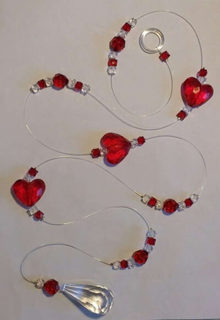 10. Cortina de coração de feito de miçanga. Foto de Art&Ornamento