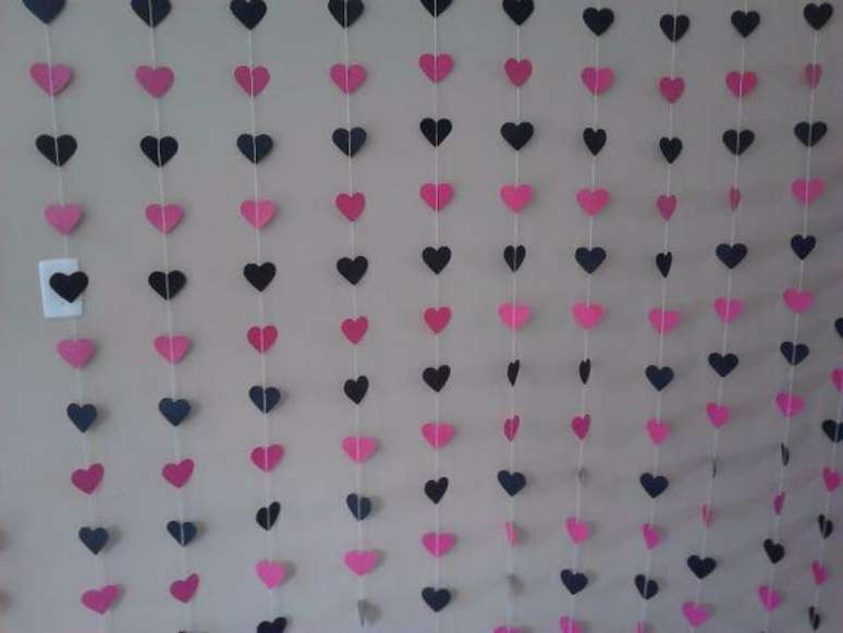 40. Cortina de cora&ccedil;&atilde;o rosa e preto. Foto de Ateli&ecirc; Imperium