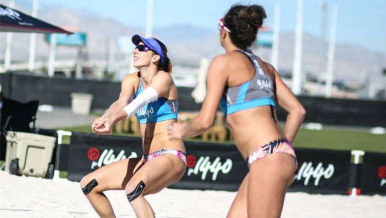 Ana Patrícia e Rebecca durante partida do Circuito Mundial de Vôlei de Praia.