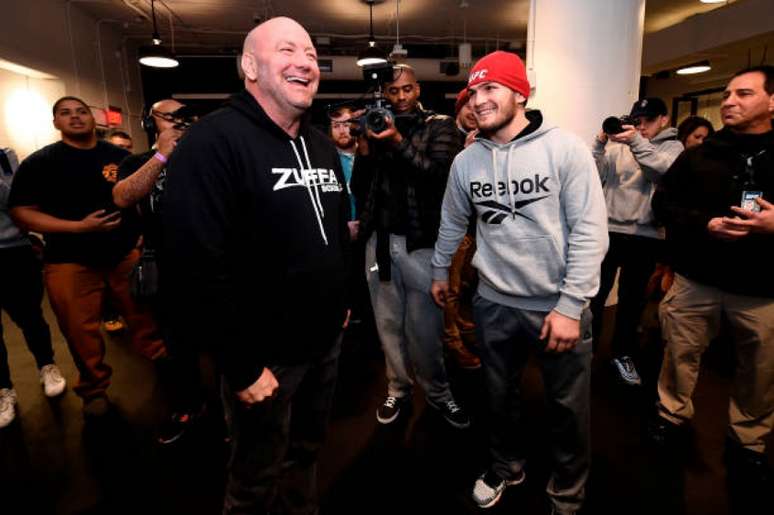 Dana White revelou que problemas relacionados a Khabib Nurmagomedov serão resolvidos (Foto: Getty Images)