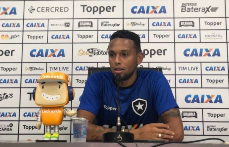 Aos 32 anos, Gilson vai para o seu 26º jogo nesta temporada (Foto: Reprodução / Twitter BFR)