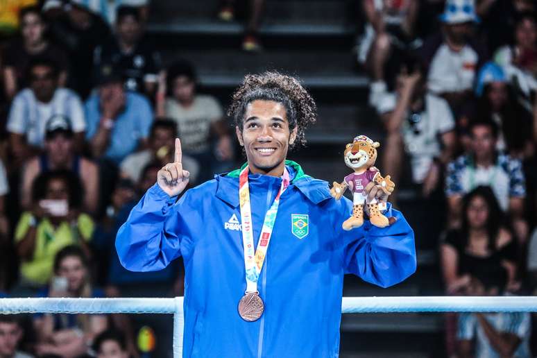 Luiz Oliveira, o Bolinha, seguiu os passos do avô e foi medalhista do boxe nos Jogos Olímpicos da Juventude