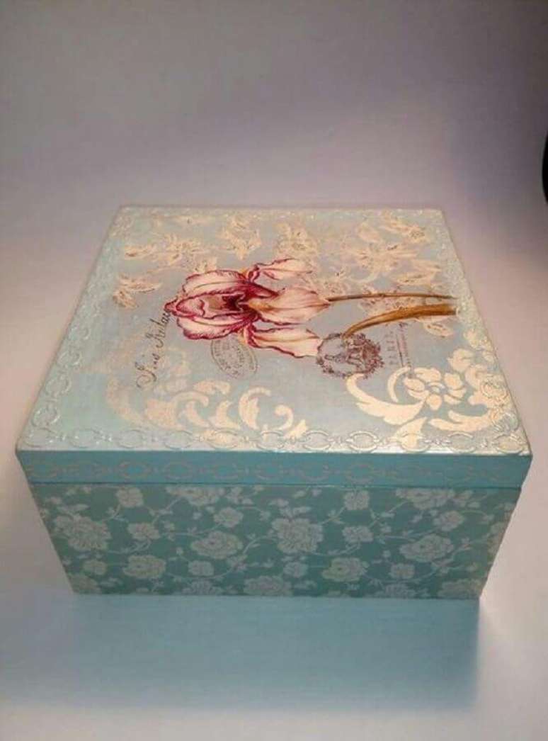 17. Que tal investir em uma caixa de MDF decorada com estilo antigo? – Foto: Pinterest