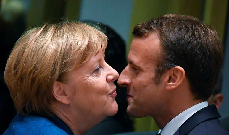 Merkel e Macron durante cúpula da UE em Bruxelas 17/10/2018 REUTERS/Toby Melville