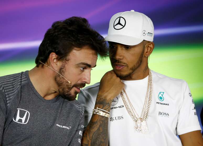 Alonso e Hamilton no GP da Austrália
 23/03/2017    REUTERS/Brandon Malone 