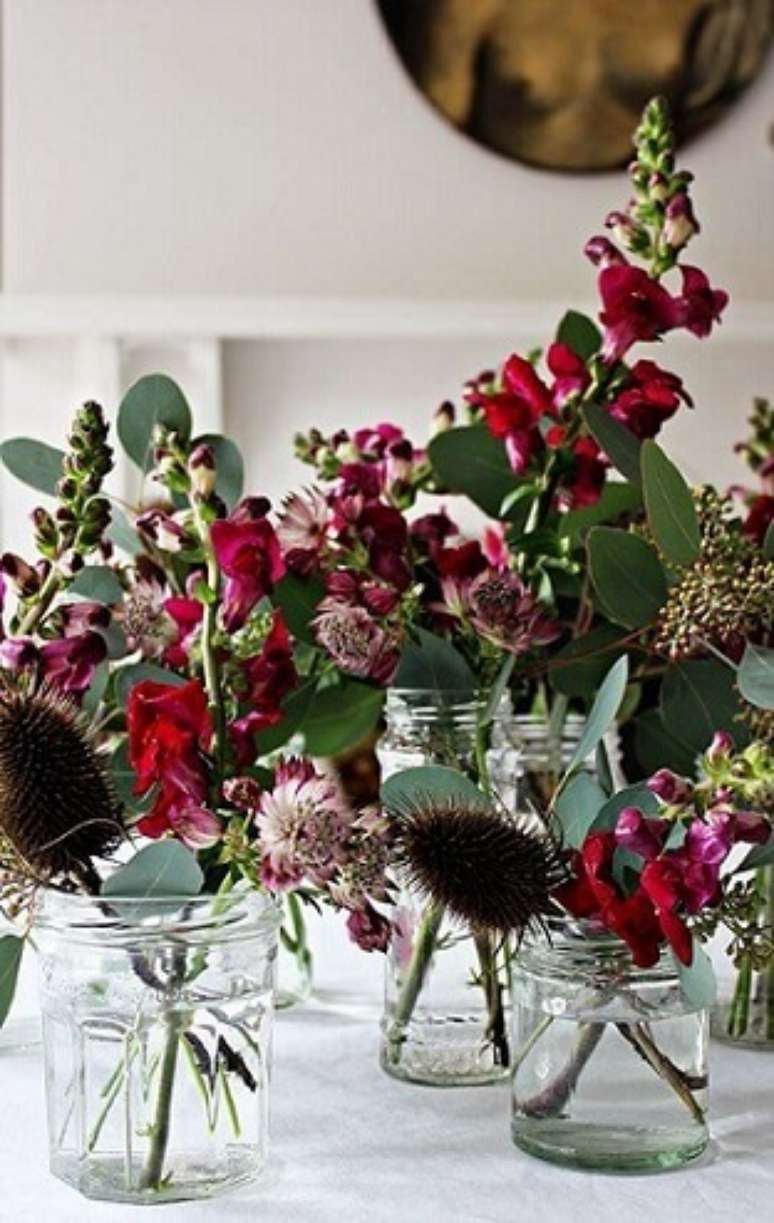 14. As flores podem ser muito bem usadas na decora&ccedil;&atilde;o. Foto de The Garden Store