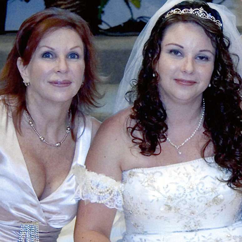 Diane come&ccedil;ou a suspeitar de Philippe no dia do casamento da filha