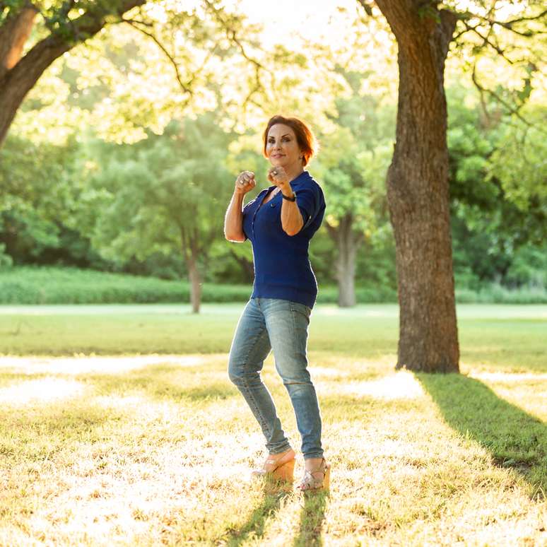 Diane tem uma academia de artes marciais, um dos hobbies de Philippe