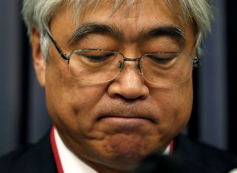 Presidente-executivo s&ecirc;nio da KYB, Keisuke Sato, durante entrevista coletiva em T&oacute;quio
19/10/2018 REUTERS/Issei Kato