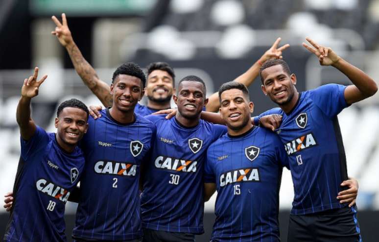 V de vitória: Botafogo precisa vencer em confronto direto contra o Z4 (Foto: Vítor Silva/SSPress/Botafogo)