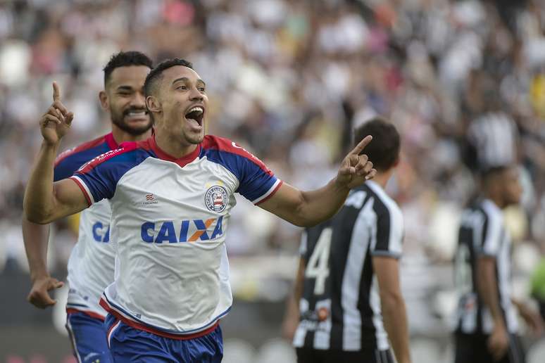 Edigar Junio comemora gol do Bahia