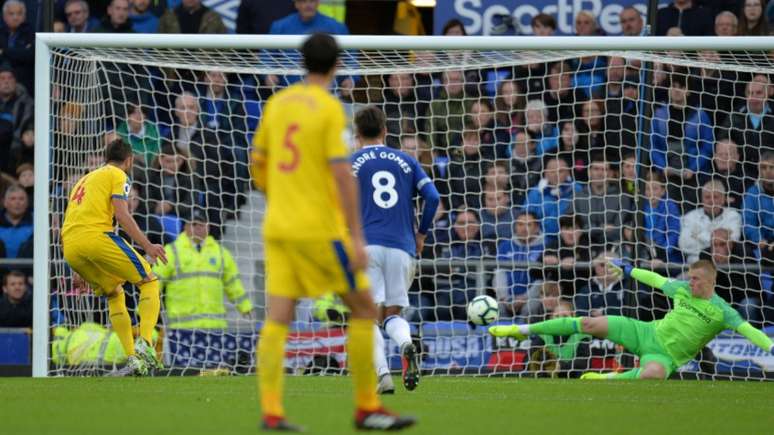 O lance da partida, Pickford salva os Toffees (Foto: Divulgação/Premier League)