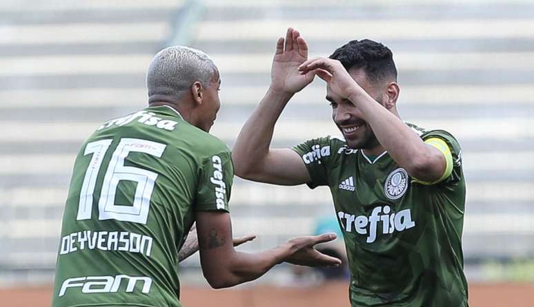 Deyverson foi expulso aos 45 minutos do primeiro tempo (Foto: Palmeiras)