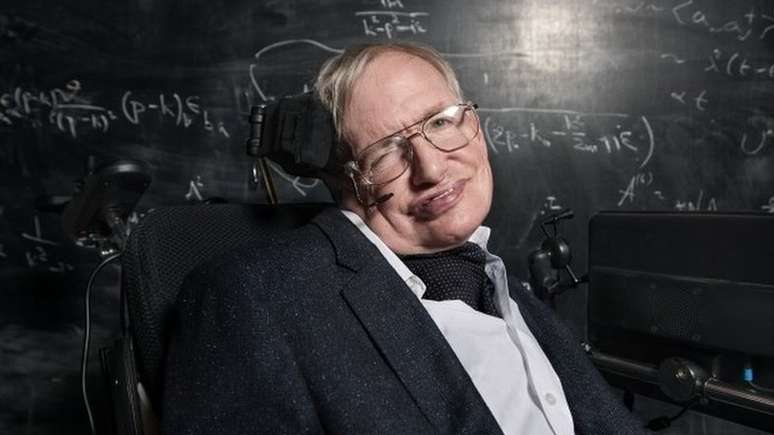 Stephen Hawking morreu no início do ano