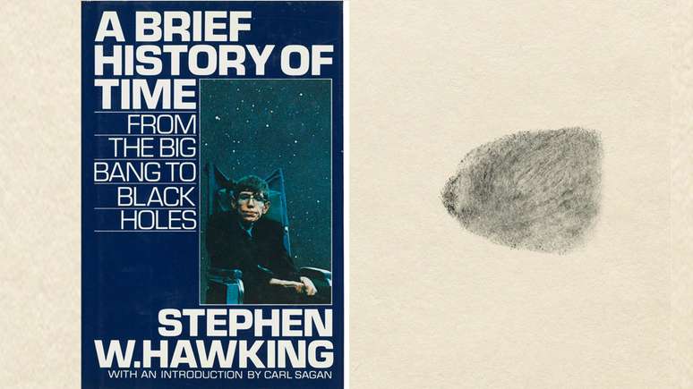 Uma cópia do best-seller de Hawking, 'Uma breve história do tempo', a ser leiloada traz uma impressão digital dele