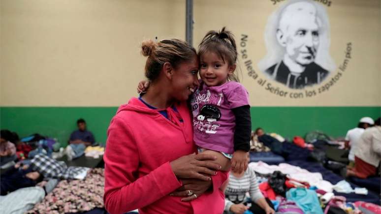Para os imigrantes mais vulneráveis – como mulheres com crianças pequenas – a caravana oferece proteção