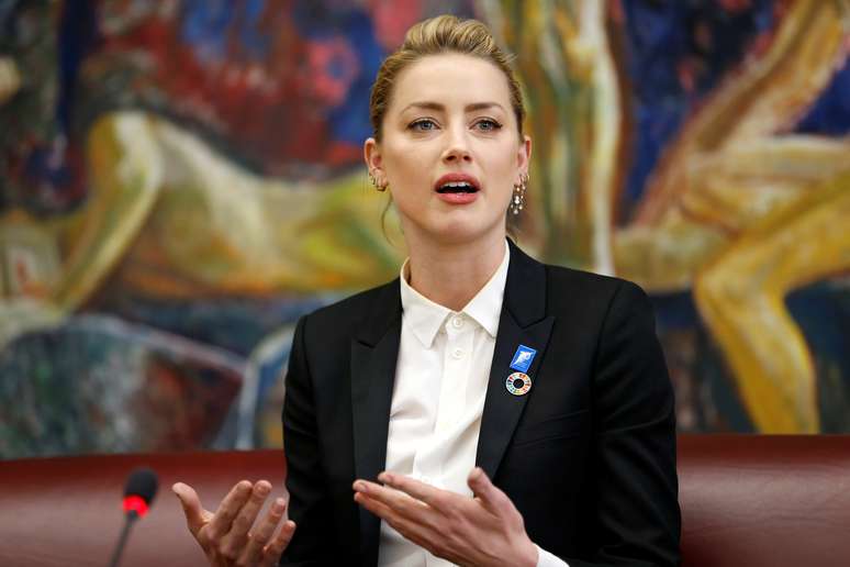 Amber Heard fala em Genebra