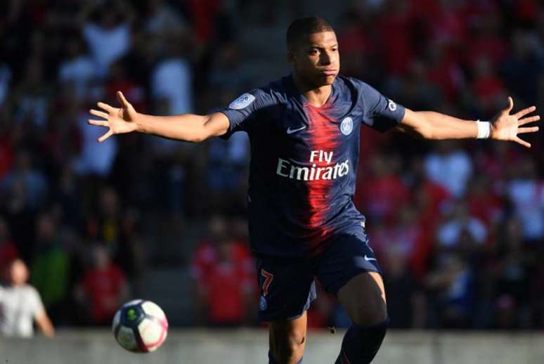 Mbappé é o artilheiro do PSG no Campeonato Francês, com nove gols (Foto: Pacal Guyot / AFP)