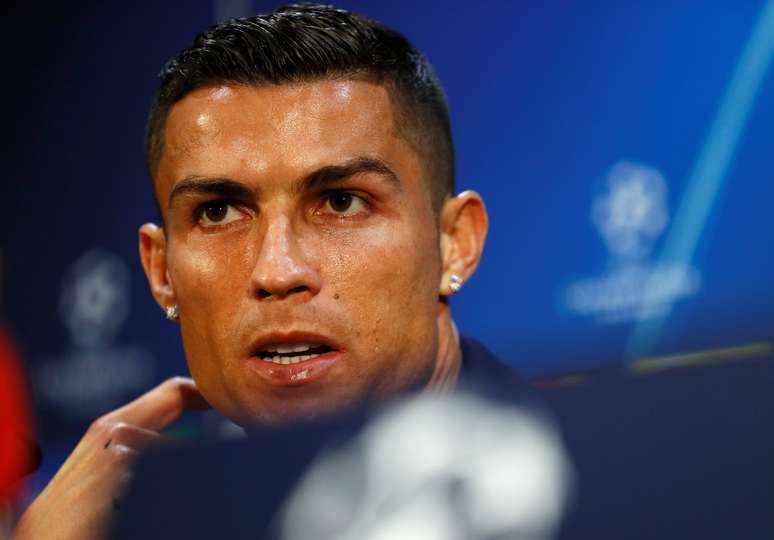 Cristiano Ronaldo foi acusado de estupro por modelo