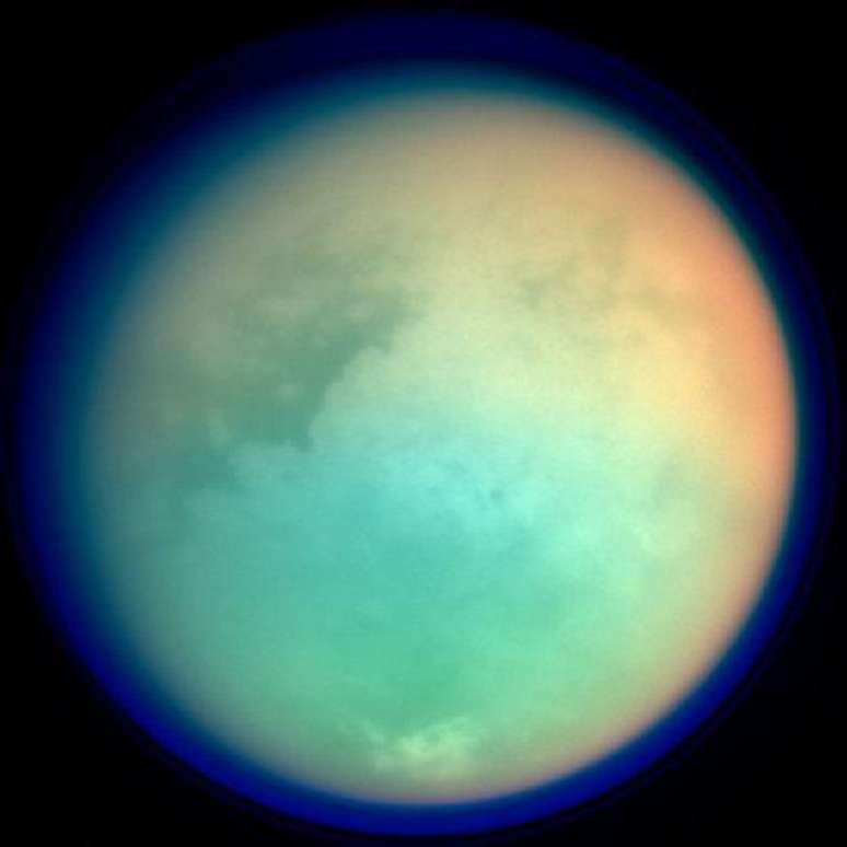 Titã é a maior lua de Saturno e a segunda do sistema solar