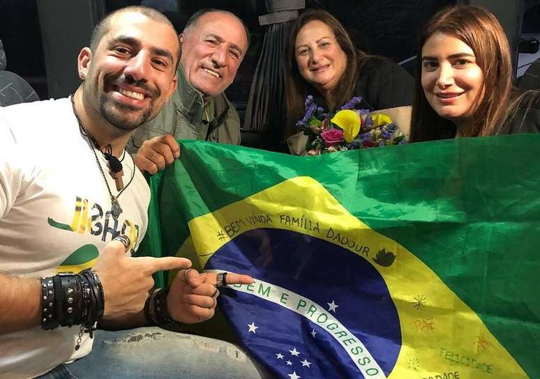 Kaysar Dadour e sua família, que chegou em setembro ao Brasil. 