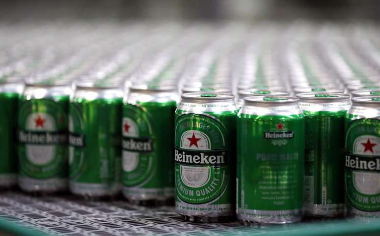 Linha de produ&ccedil;&atilde;o da Heineken em Jacare&iacute;, S&atilde;o Paulo
12/06/2018 REUTERS/Paulo Whitaker