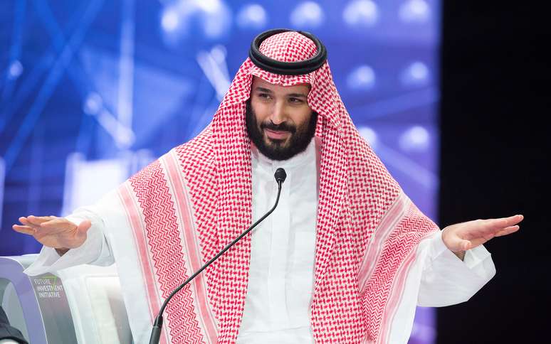 Príncipe herdeiro saudita Mohammed bin Salman discursa durante fórum de investimentos em Riad
24/10/2018 Bandar Algaloud/Cortesia da Corte Real Saudita/ Divulgação via REUTERS