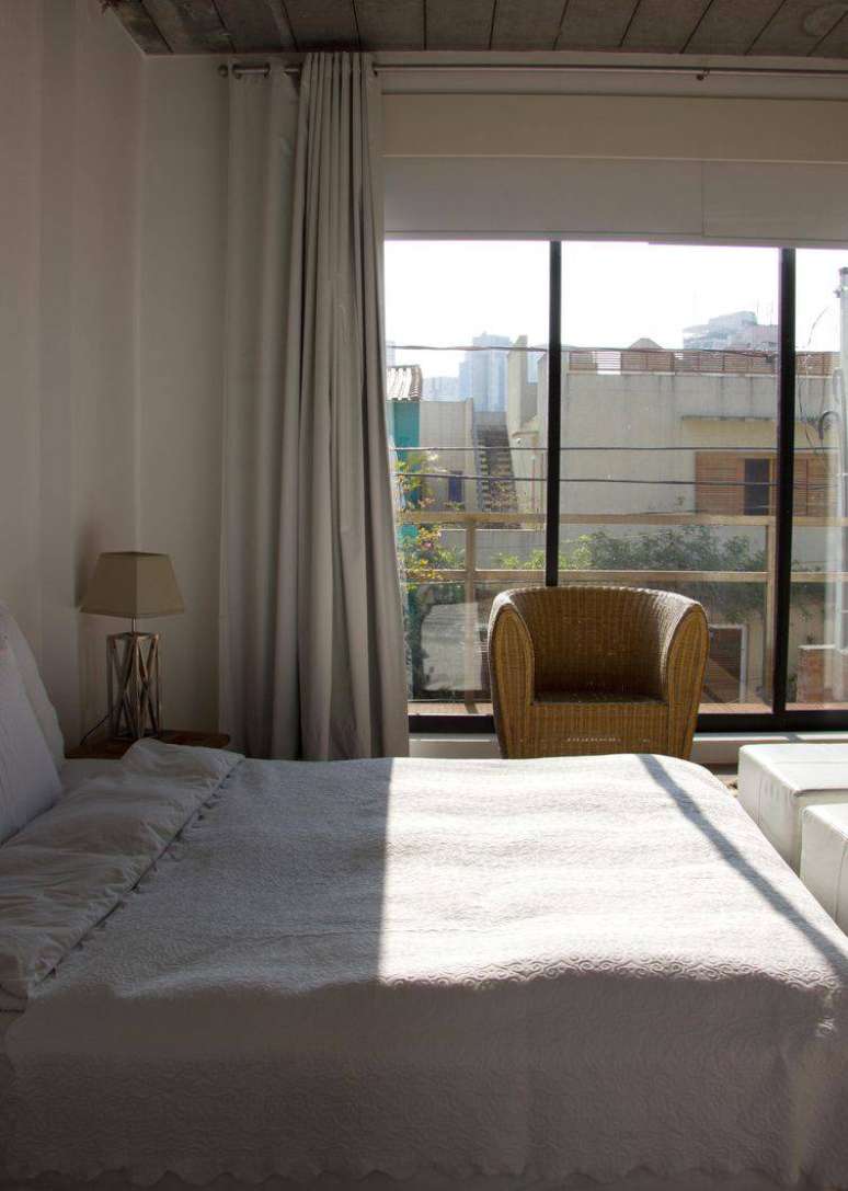 6. As cortinas para quarto com varão são de fácil aplicação e deixam o ambiente muito bonito.