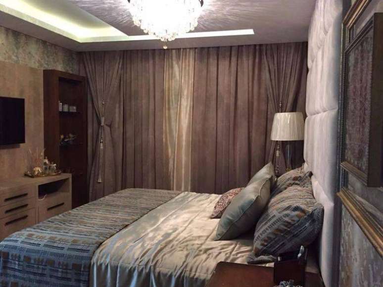 31. Cortinas em veludo são muito aconchegante