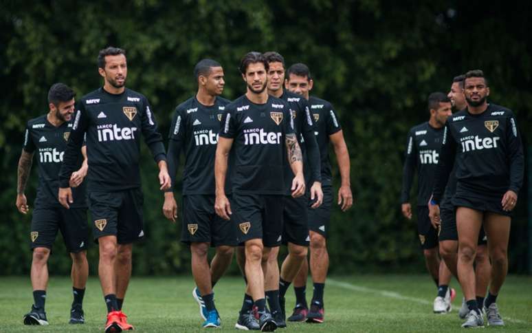 Elenco do São Paulo deve ter início de ano corrido na próxima temporada (Maurício Rummens/Fotoarena)