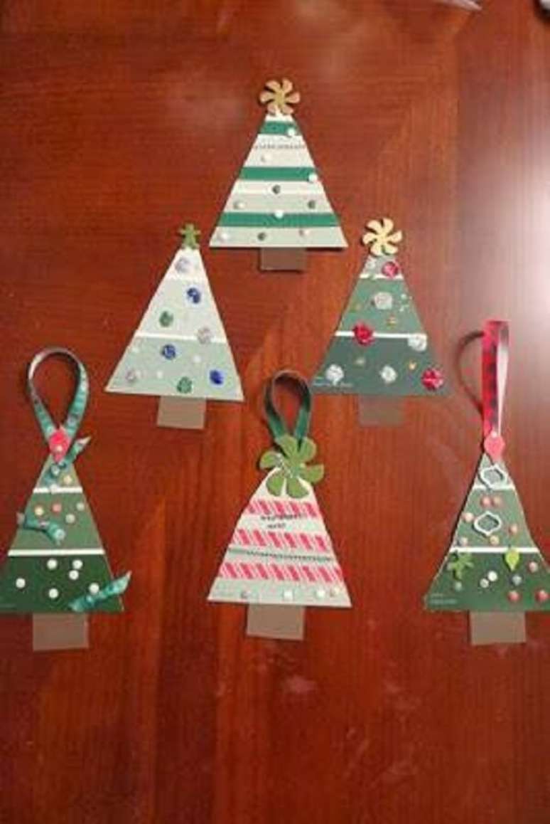 35- Artesanato de Natal para decorar sua casa com árvores