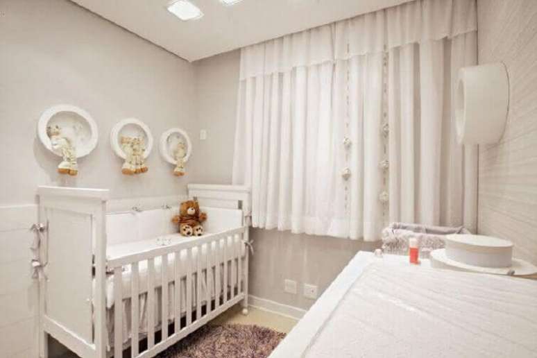 42- As cortinas para quarto de bebê podem ser curtas. Fonte: Andrea Murao
