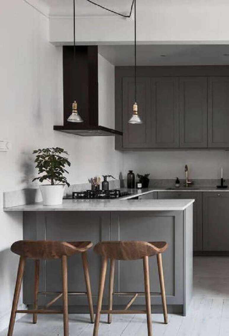 34. Tons de cinza são perfeitos para levar modernidade as cozinhas pequenas planejadas – Foto: Pinterest