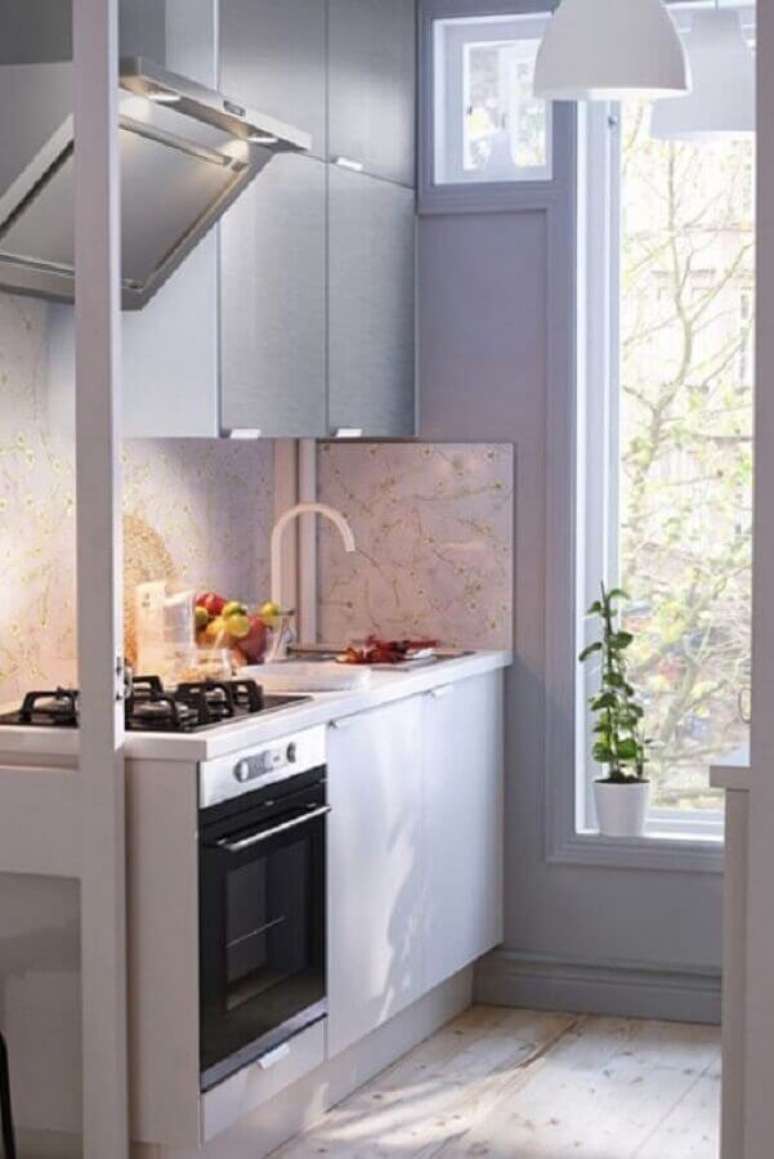 39. Decoração com papel de parede para cozinha planejada pequena – Foto: Efl Furniture