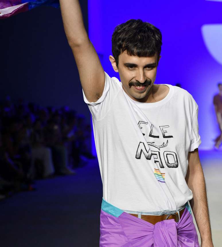 Celio Dias, da Led, com camiseta EleN&atilde;o (Foto: Ag&ecirc;ncia Fotosite/Divulga&ccedil;&atilde;o)