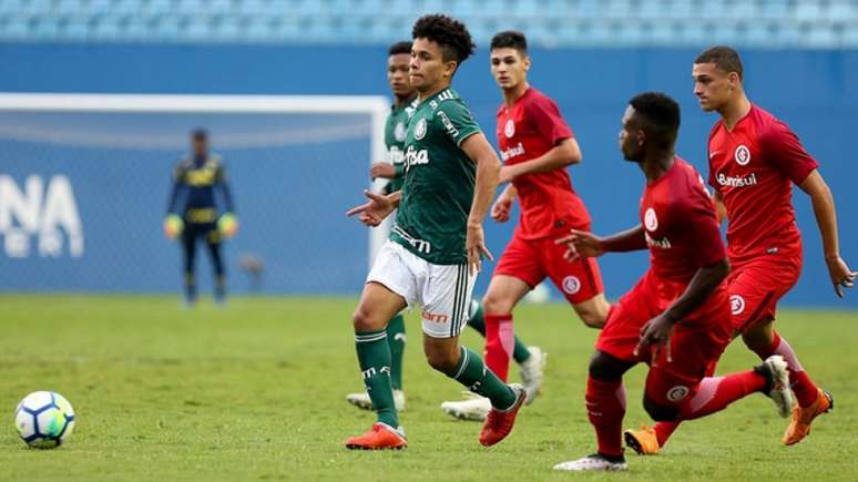 Gabriel Vieira participou do empate por 0 a 0 diante do Inter, que garantiu a classificação ao Palmeiras (Divulgação)