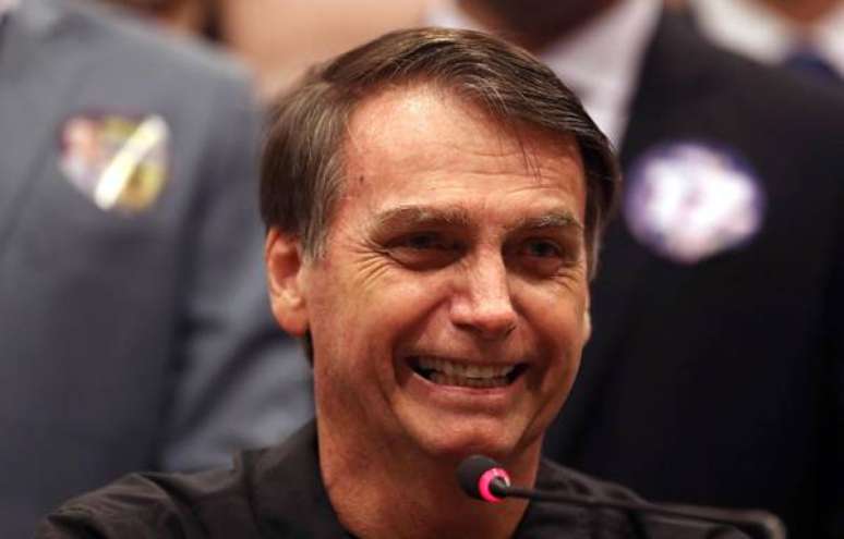 Jair Bolsonaro durante ato de campanha no Rio de Janeiro