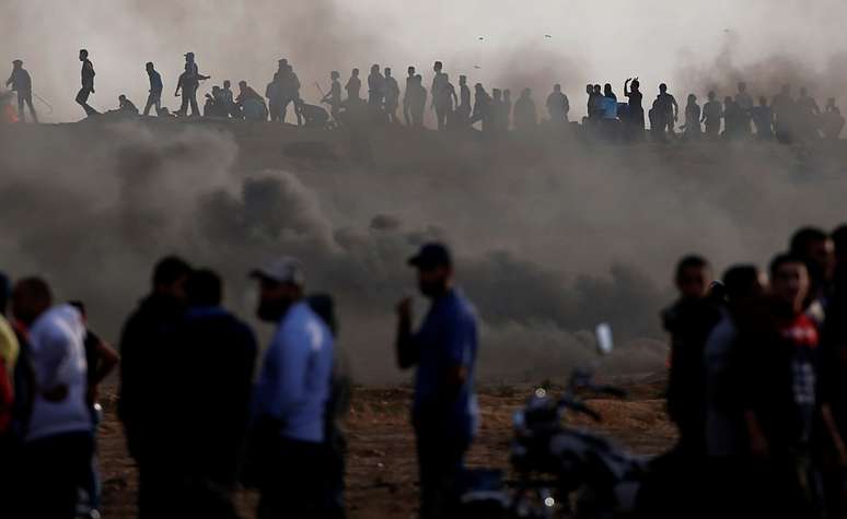 Palestinos se reúnem na fronteira de Gaza com Israel
26/10/2018
REUTERS/Mohammed Salem